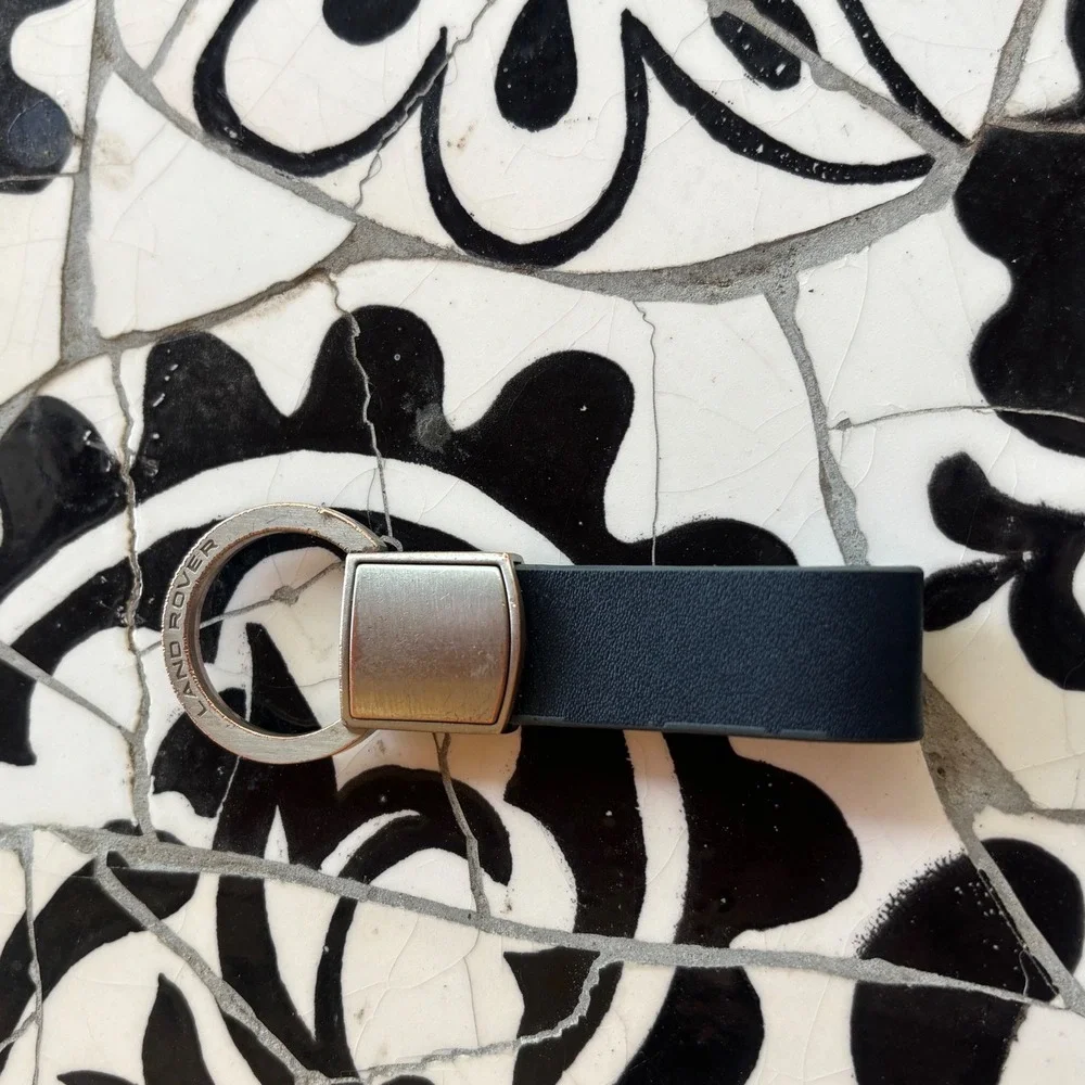 Land Rover Silver Tone Metal and Black Leather Logo Loop Keychain Key Ring